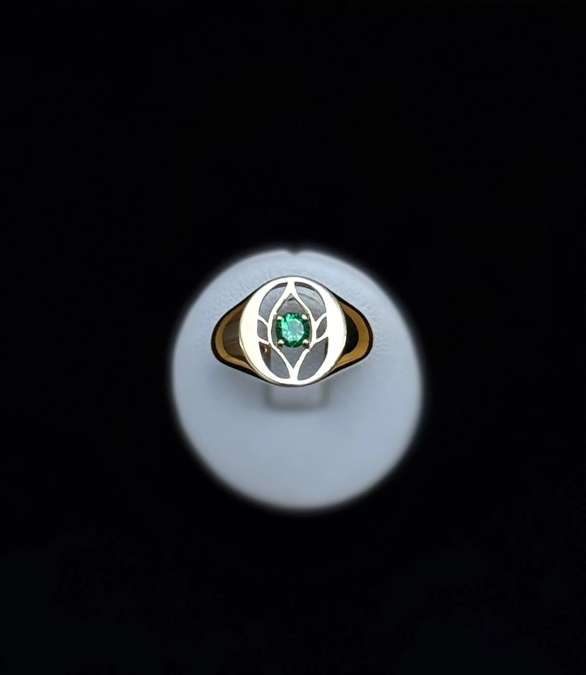 Chevalière Manoyas en Tsavorite | Bijou Talisman en Or 18 Carats - MANOYAS