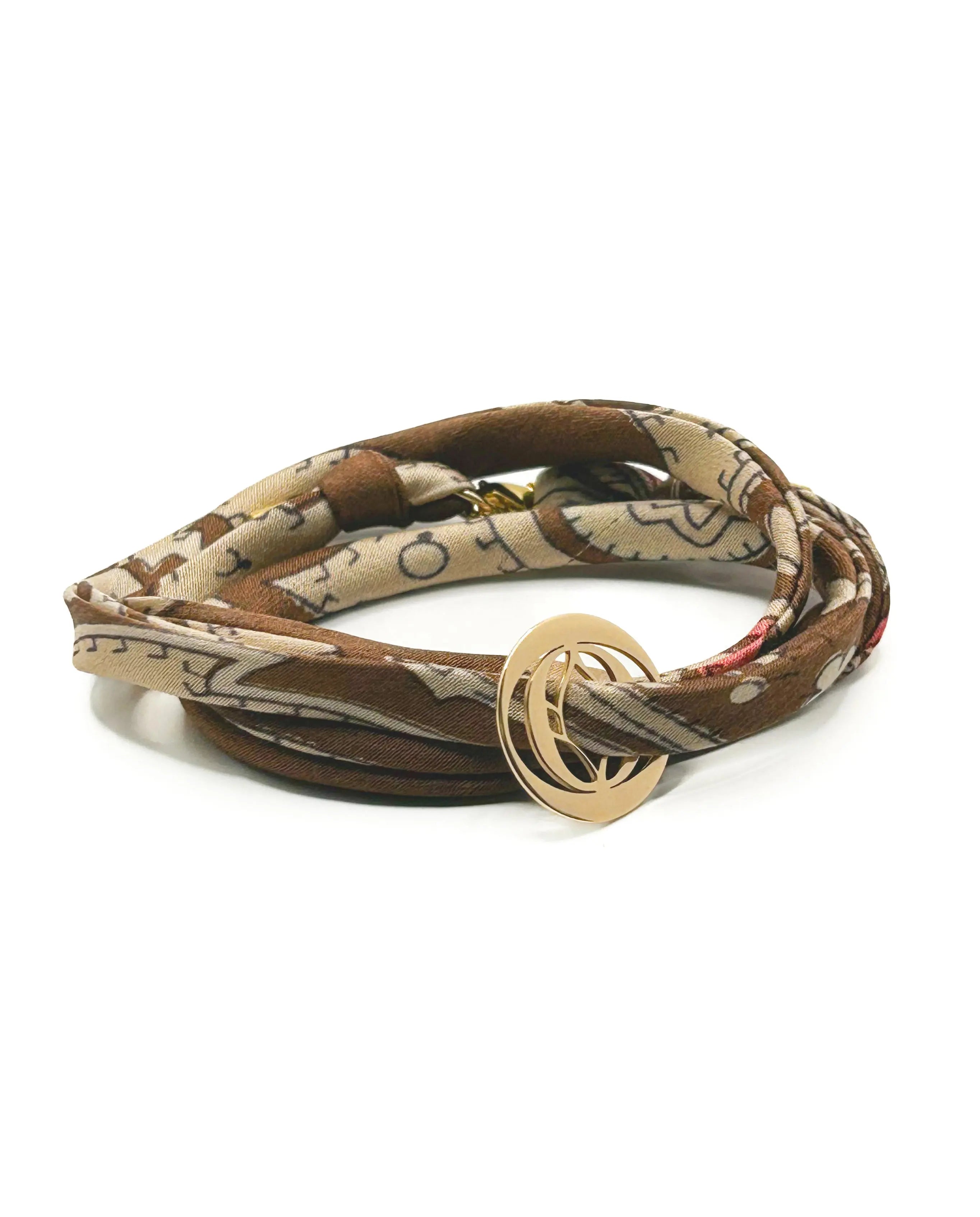 Bracelet talisman Harmonie Intemporelle – Équilibre & Élégance - Lotus or 18k et soie - MANOYAS