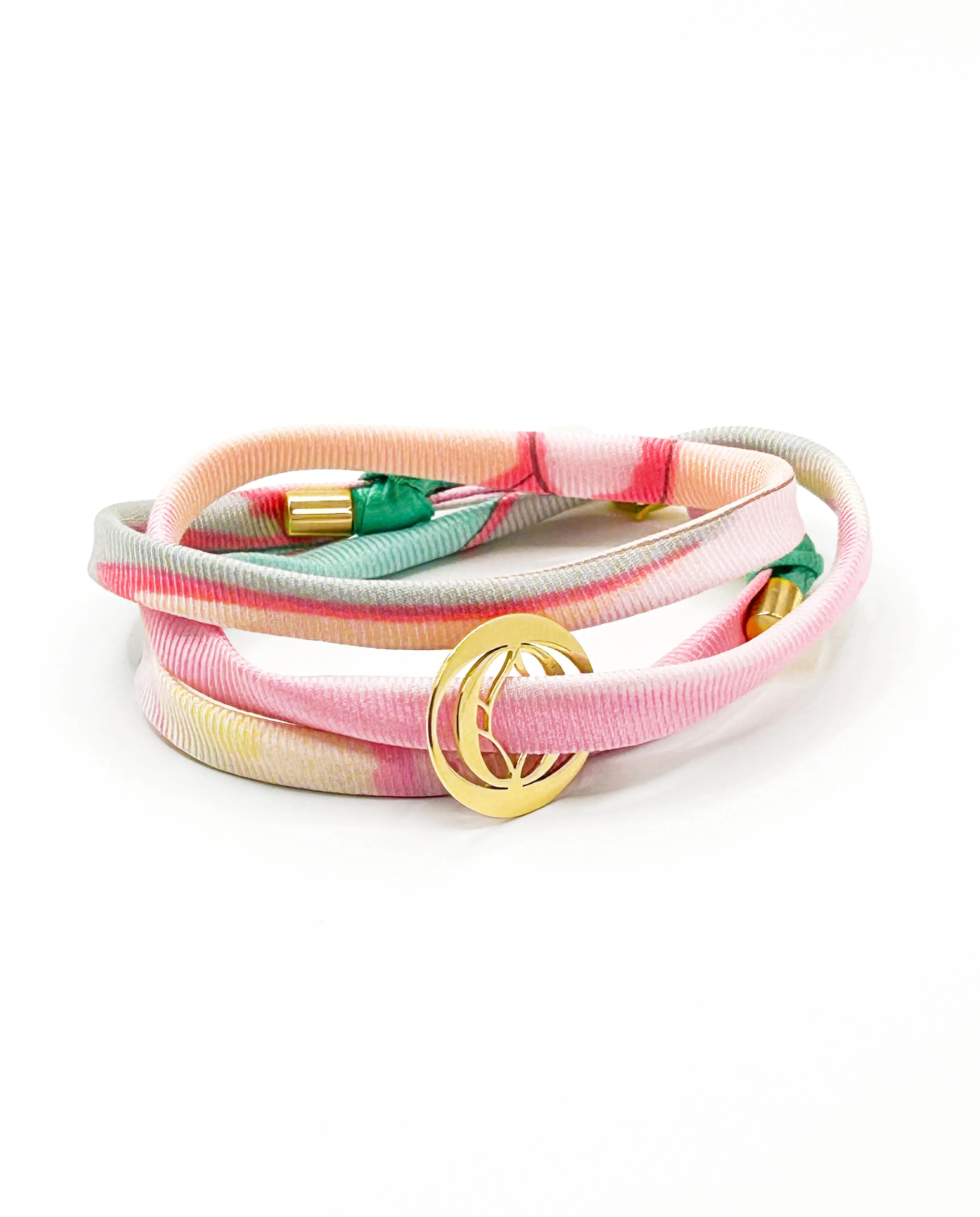 Bracelet talisman Brume Poudrée – Calme & Douceur - Lotus or 18k et soie - MANOYAS