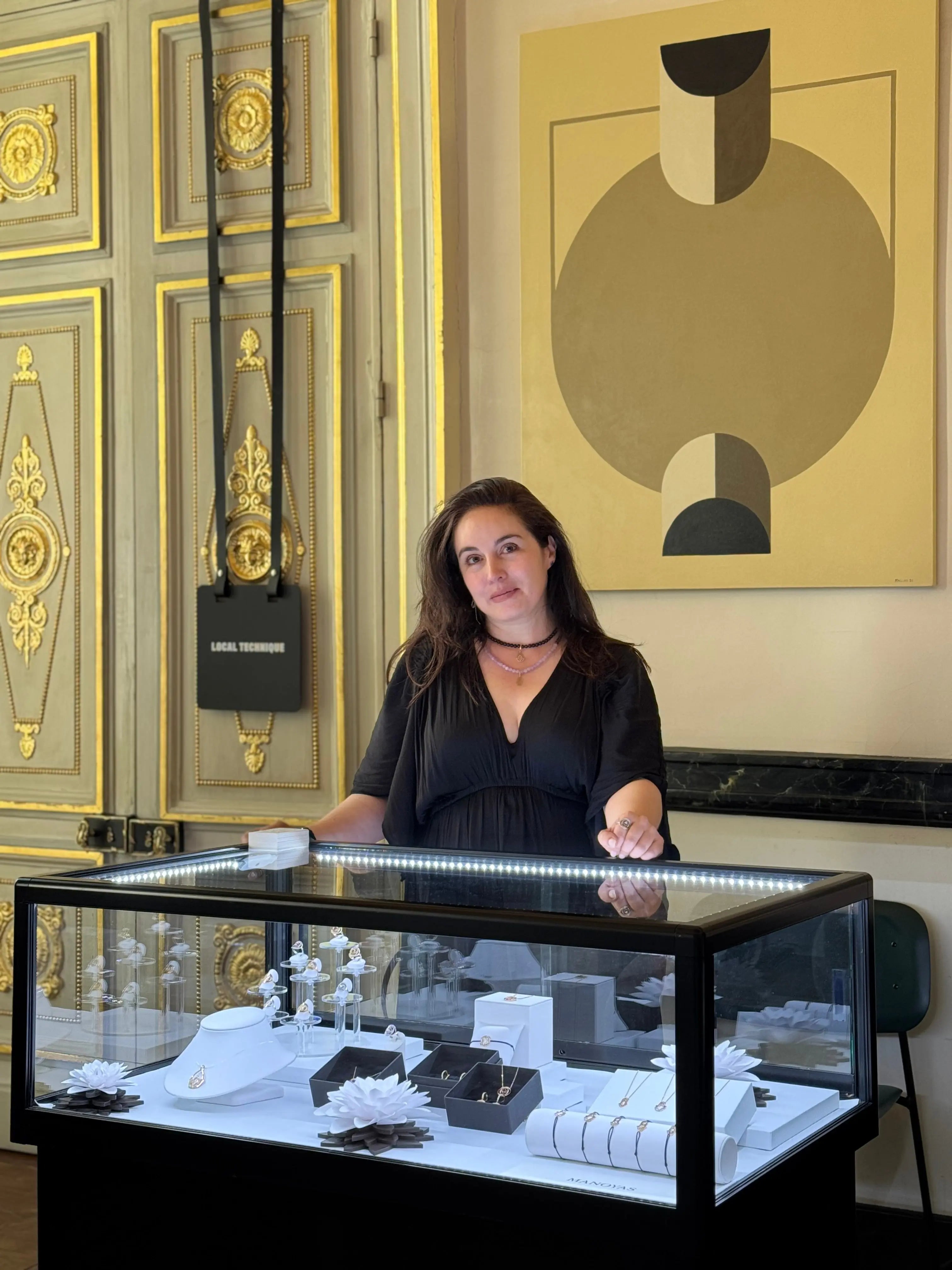 Manoyas-à-Precious-Room-13-quand-la-joaillerie-d-intention-trouve-sa-juste-place - MANOYAS