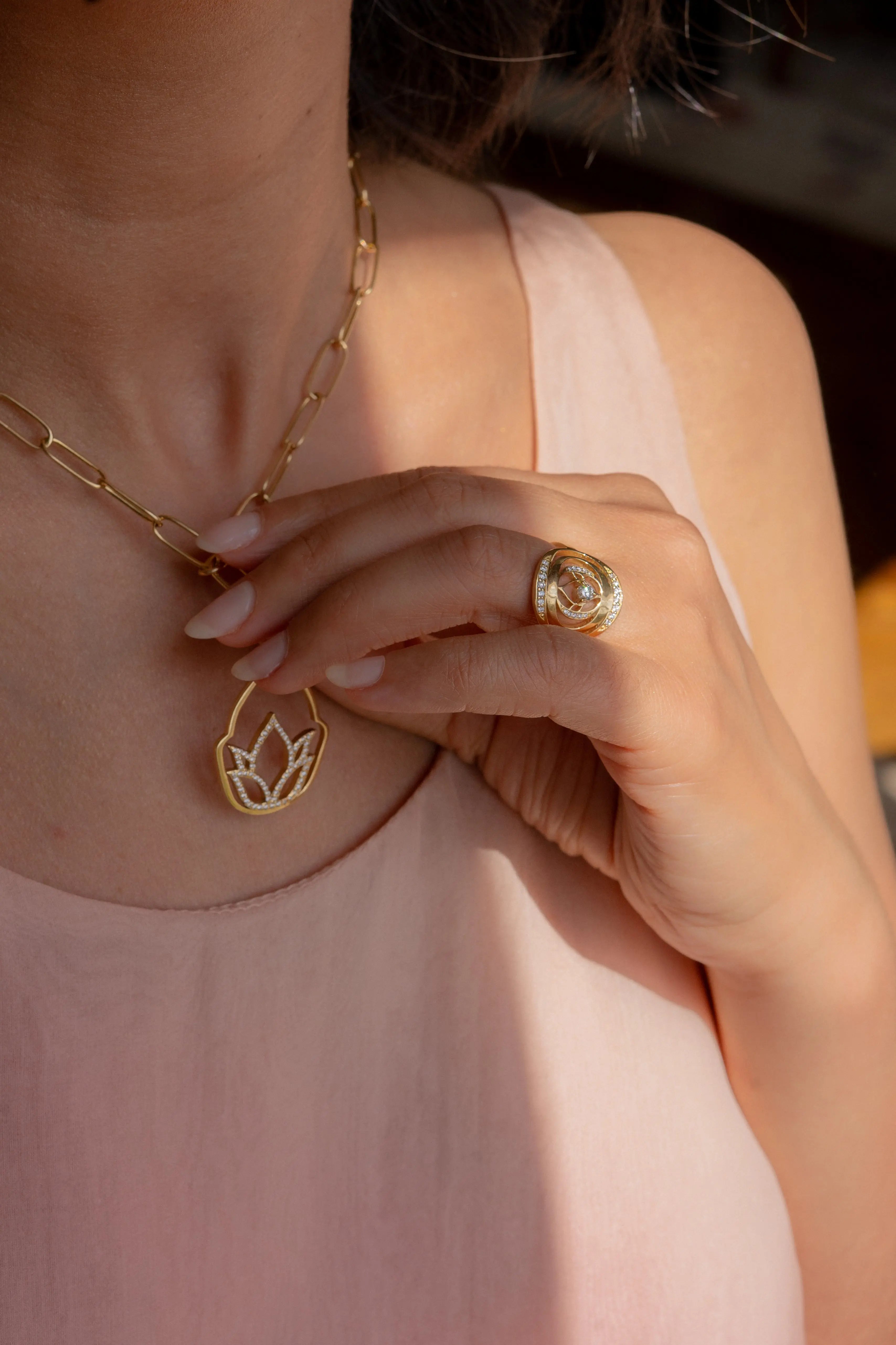 Pendentif Plénitude – Or jaune 18 carats & Diamants - MANOYAS