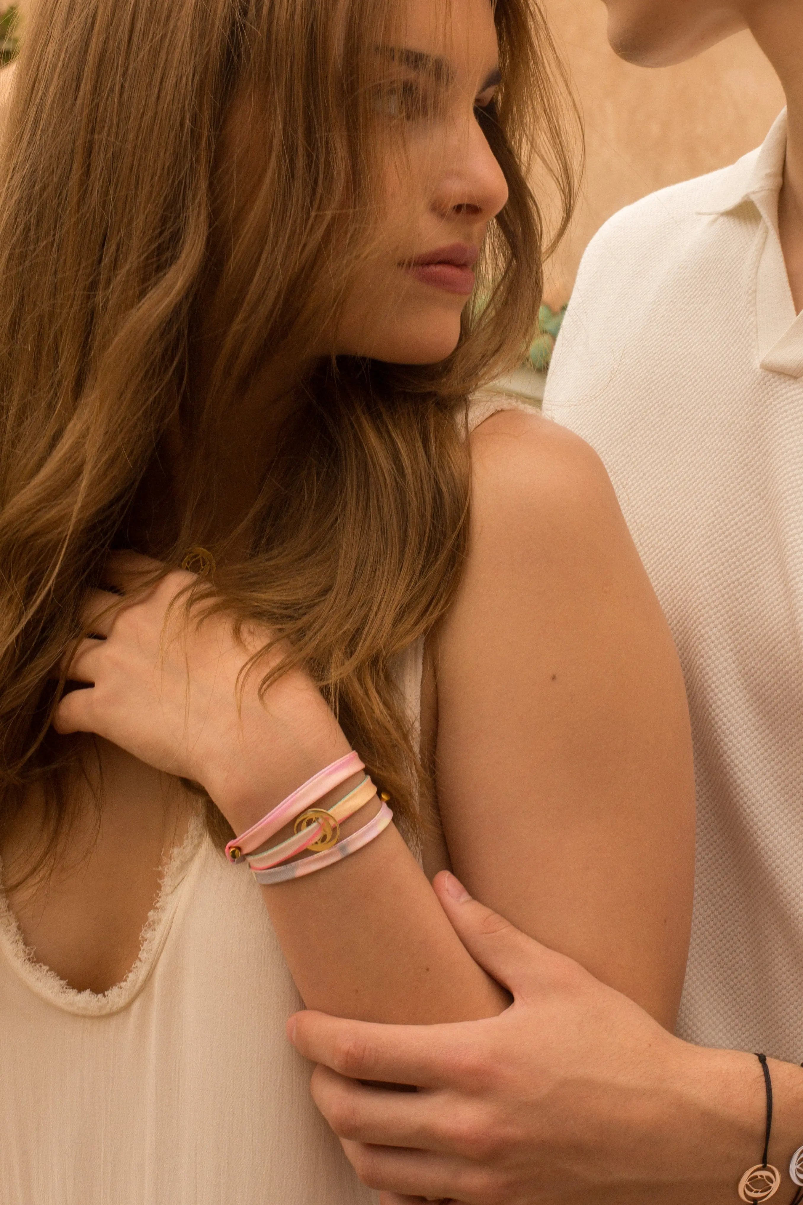 Bracelet talisman Brume Poudrée – Calme & Douceur - Lotus or 18k et soie - MANOYAS