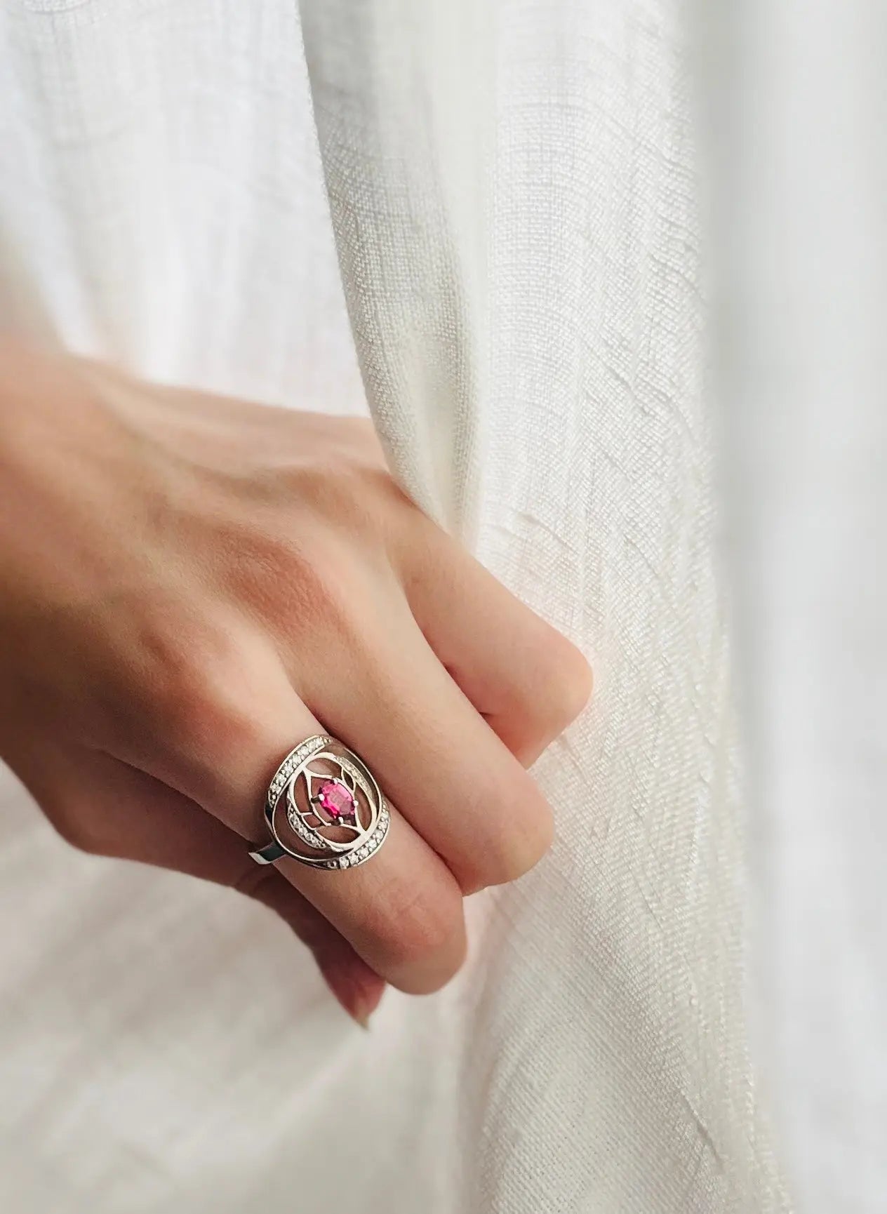 Bague Chance or blanc, diamants et topaze rose - MANOYAS
