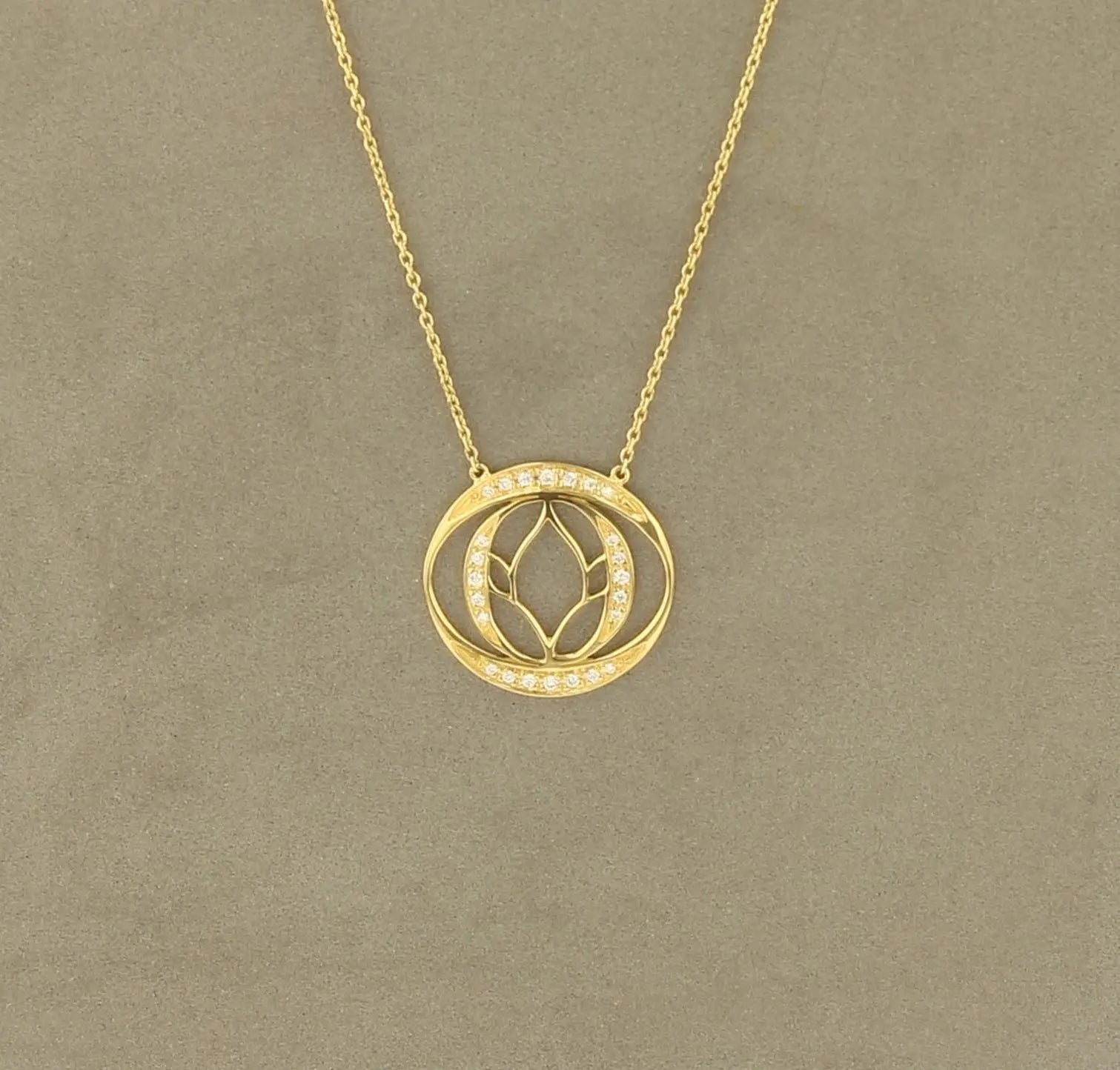 Collier Lotus or et diamants - MANOYAS